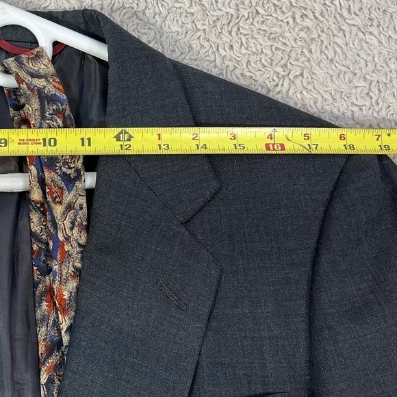 Hart, Schaffner & Marx Suit Jacket Size and Museum of Art Tie - Picture 12 of 15
